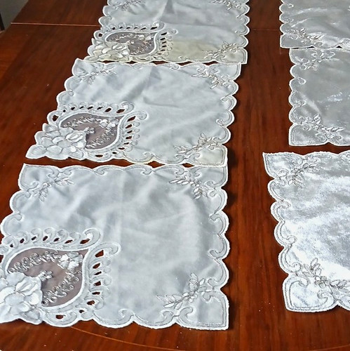 Table runnet and mats - and, 6